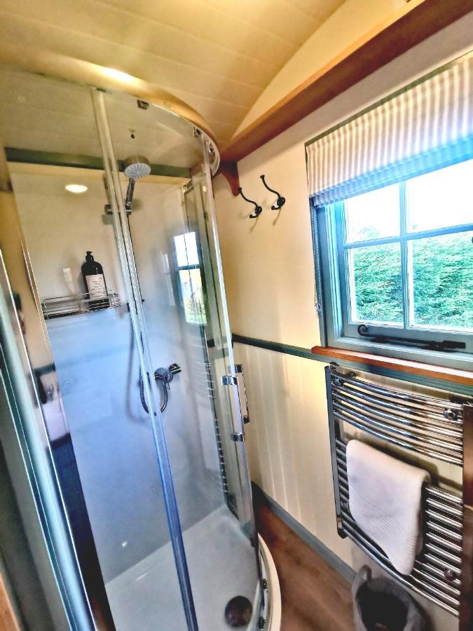 Toms Hut And Robins Rest Shepherd Huts Near Wadebridge Kültér fotó