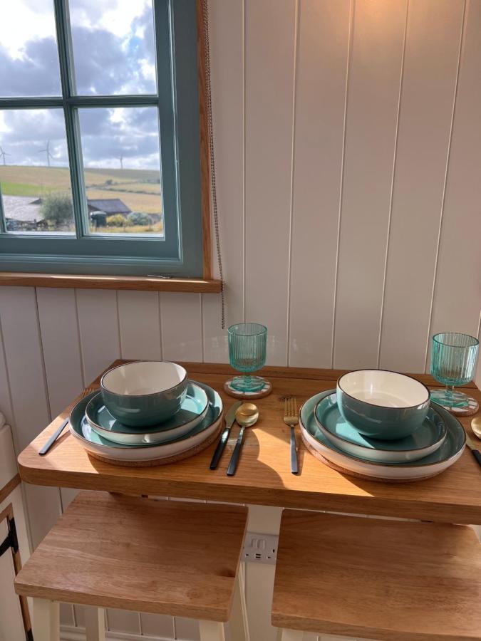 Toms Hut And Robins Rest Shepherd Huts Near Wadebridge Kültér fotó