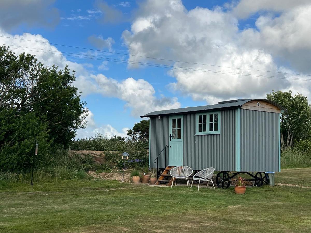 Toms Hut And Robins Rest Shepherd Huts Near Wadebridge Kültér fotó